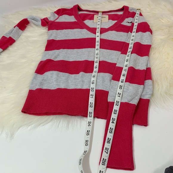 Hollister pink grey v neck lightweight sweater - Picture 6 of 7
